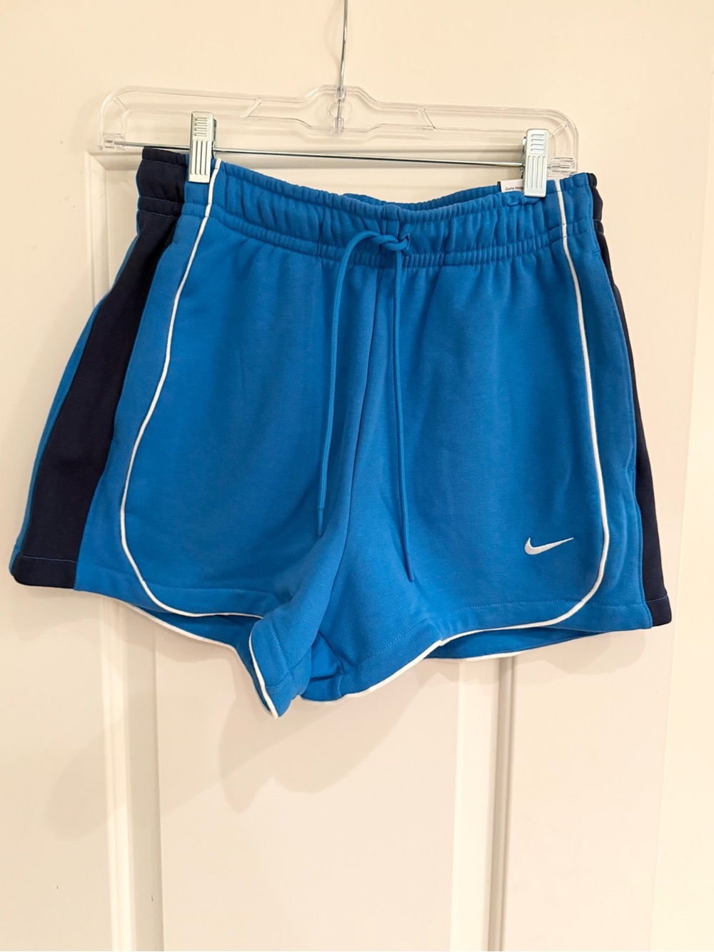 Nike Women’s loose Mid-Rise 3” Fleece Shorts.  Size small. NWT.